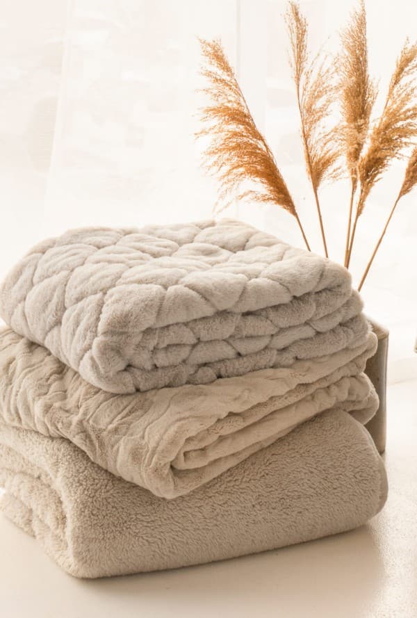 Winter Blankets & Throws