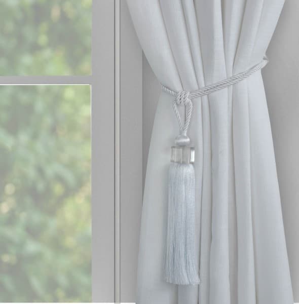 Laura White Tieback