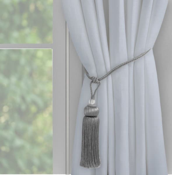 Velma Silver Tieback