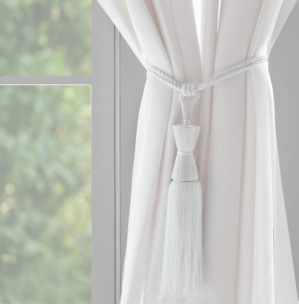 INGRID WHITE TIEBACK