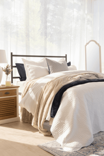 TRINITY WHITE QUILT SET