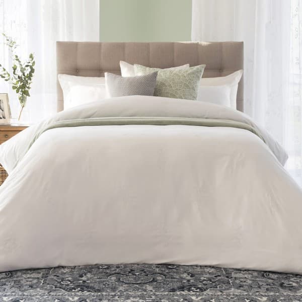 Taliya White Duvet Cover Set