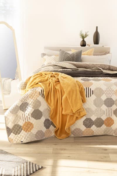 PARKER GREY QUILT SET